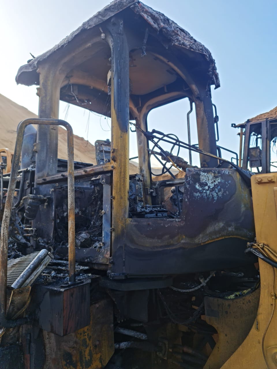 2018 CAT 966L Front-End Loader - Image 2