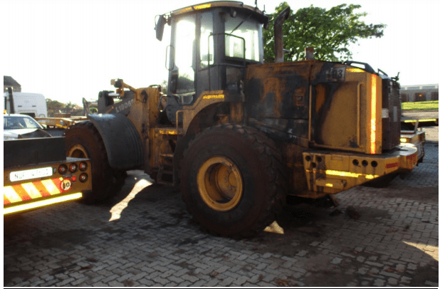 Bell L1806E Front-End Loader - Image 5