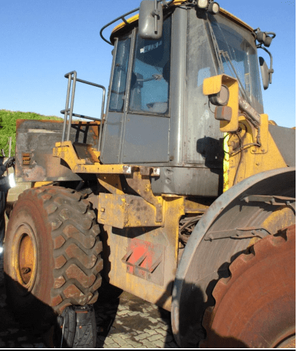 Bell L1806E Front-End Loader - Image 10