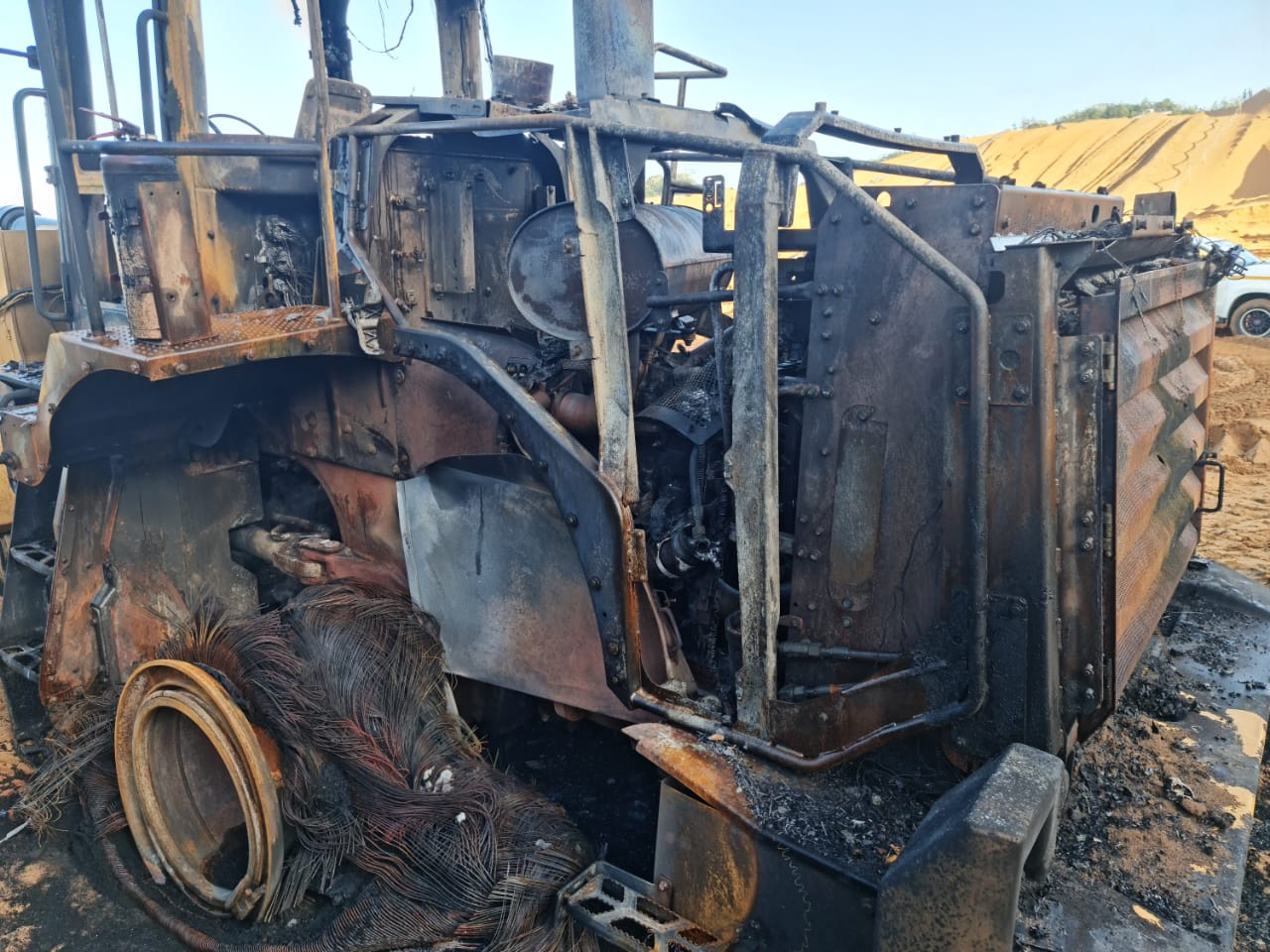 2018 CAT 966L Front-End Loader - Image 3